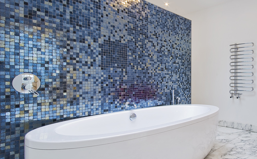 Wandbekleding badkamer: alle materialen op een rijtje Waterdichte muurverf badkamer